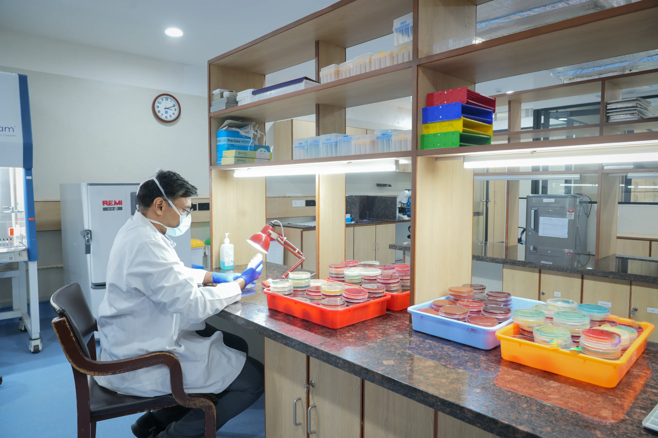 BioChemistry Lab (2)